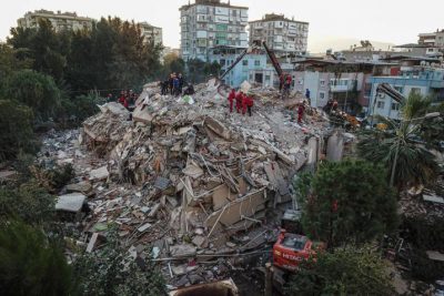 تركيا.. ارتفاع ضحايا زلزال إزمير 35 قتيلاً