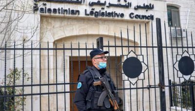 هل يُفشل ملف الاعتقال السياسي في الضفة وغزة الانتخابات الفلسطينية المقبلة؟