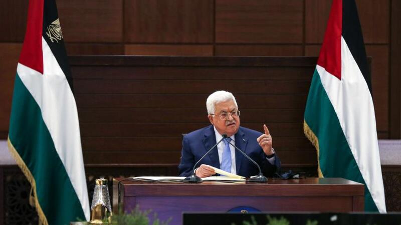 صحيفة تكشف عن خشية الفصائل الفلسطينية من اتخاذ الرئيس أبو مازن لهذا القرار