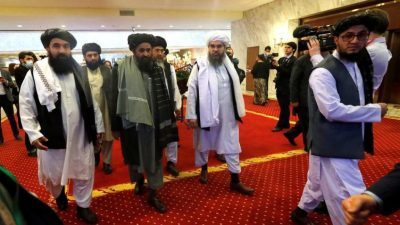 حركة طالبان تجري محادثات في أوزبكستان حول التجارة والمساعدات