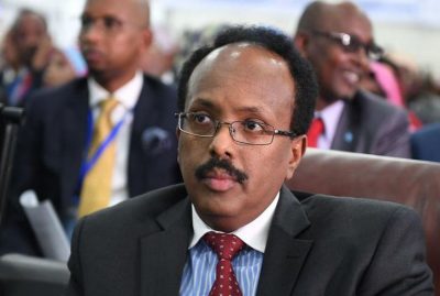الرئيس الصومالي يأمر بعدم الإفراج عن أموال إماراتية