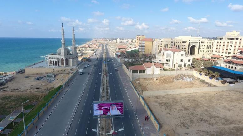 غزة اليوم: بلدية خانيونس تعلن إغلاق شارع الرشيد الساحلي