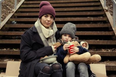 دراسة أمريكية حديثة: المساعدات النقدية للأمهات الفقيرات تزيد نشاط الدماغ لدى الأطفال