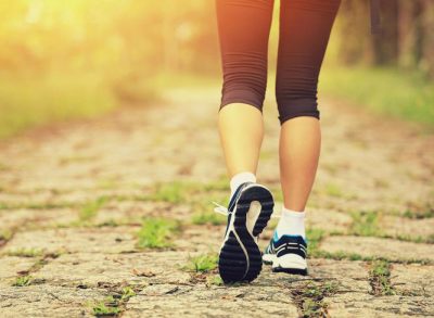 المشي المنتظم.. فوائده الصحية وقد يضيف أكثر من 15عاما لحياتك