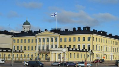 روسيا توقف إمدادات الكهرباء إلى فنلندا