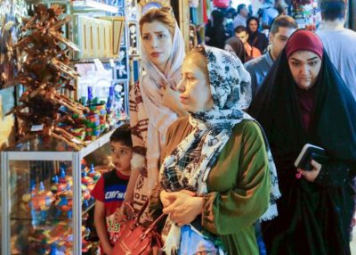 احتجاجات تعمّ الجمهورية الإيرانية رفضا لقرار الحكومة برفع أسعار الغذاء